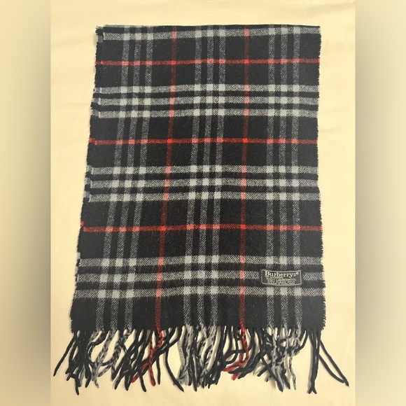 Vintage Burberrys Nova Check Black Scarf - Picture 1 of 2